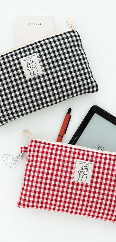 Here There Check Pouch 2 Color