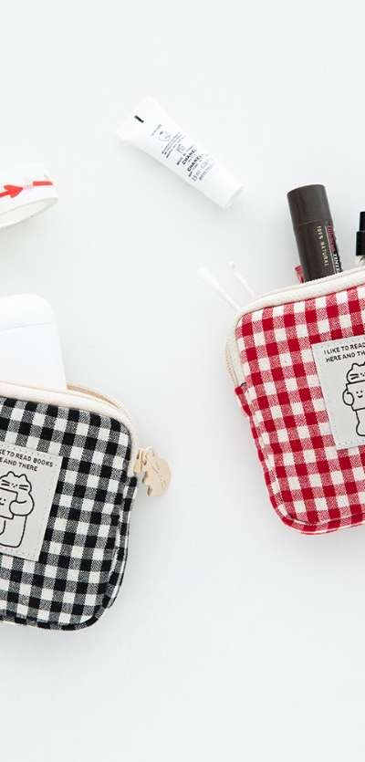 Here & There Check Earphone Pouch 2 Colors