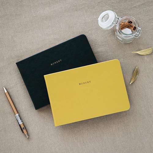 Moment Weekly Planner (Perpetual)