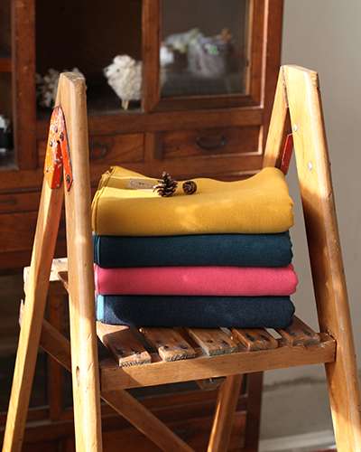 LIVEWORK Double-Sided Knee Blanket