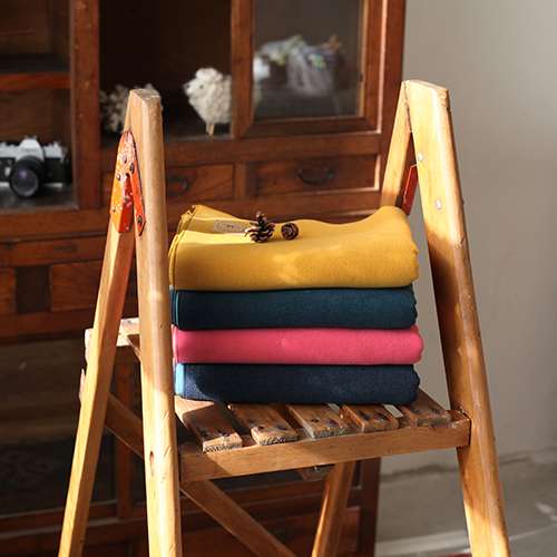 LIVEWORK Double-Sided Knee Blanket