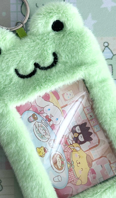 Decovocos Frog Figure Holder