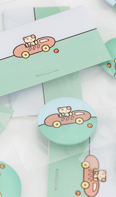 ケーキ円形ピンバッジ - ブルンブルン