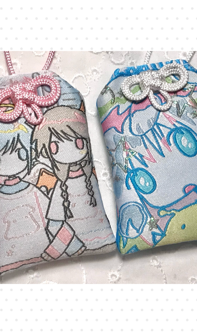 アムスチュ お守り オマモリ 2type