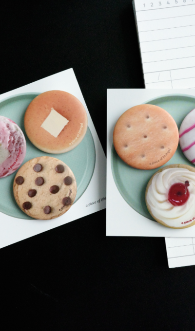 A Piece of Things Dessert Pin Button Set 2 Type