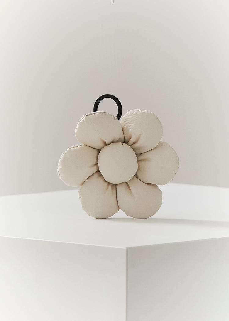 Colle Big Flower Padded Keyring Oatcream