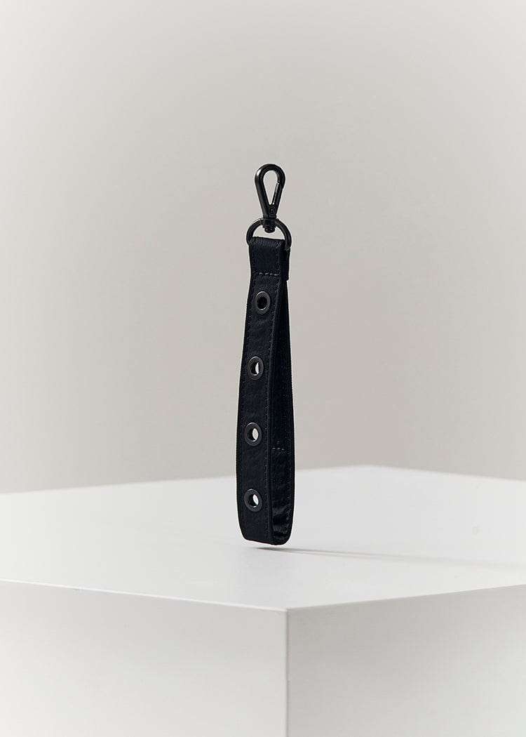 Colle 4-Hole Strap Keyring Shade Black
