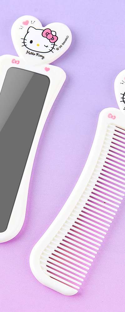 Hello Kitty White Character Heart Comb and Mirror Set 100978