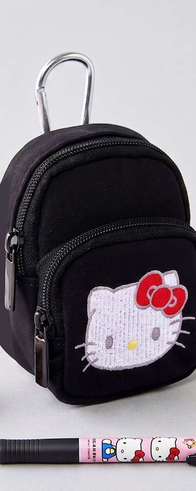 Hello Kitty Character Two-Compartment Pocket Pouch (Black) 789800