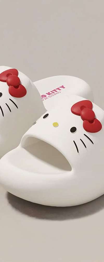 Hello Kitty Character Simple Face Slipper 250mm (White) 108902