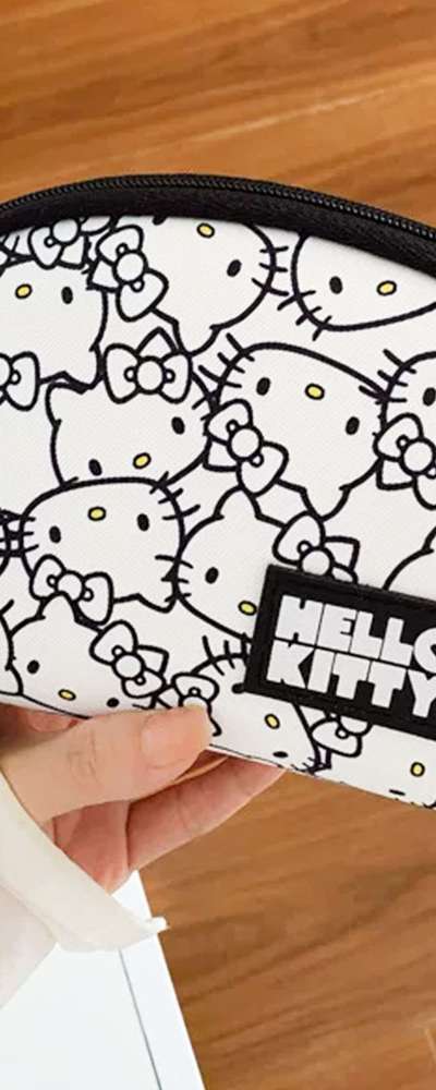 Hello Kitty Character Face Pattern Round Pouch (Black) 108603