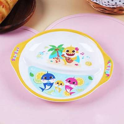 Pinkfong Baby Shark Character Melamine Handled Snack Plate 483414