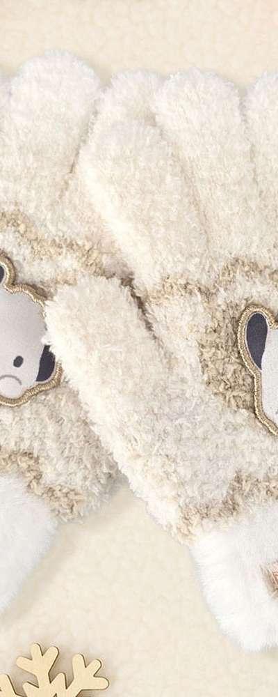 ポチャッコ キャラクター ベルベット リボン 翼刺繍 手袋 子ども用手袋 437658
