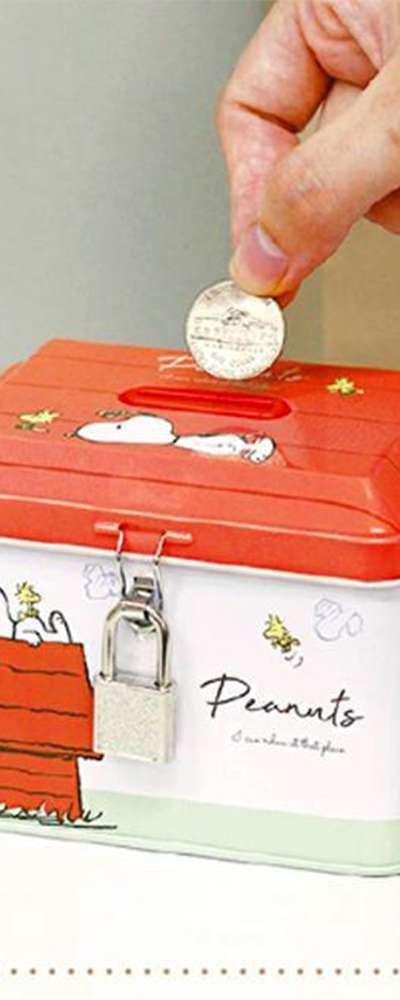 Snoopy Character Tin Case Lock Piggy Bank (1) 244751