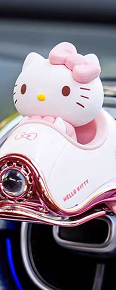 Hello Kitty Character Spaceship LED Car Air Freshener 830085