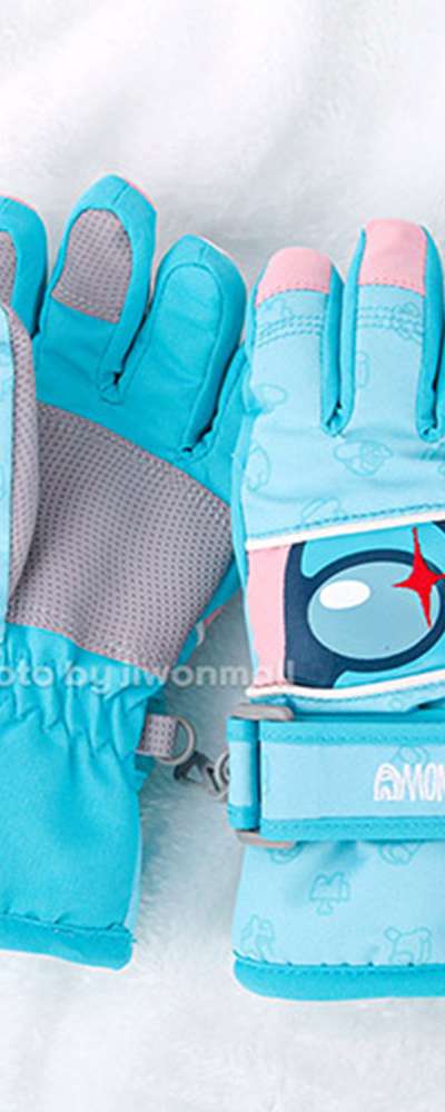 Among Us Character Star Oz Thermal Gloves (Mint) 942611