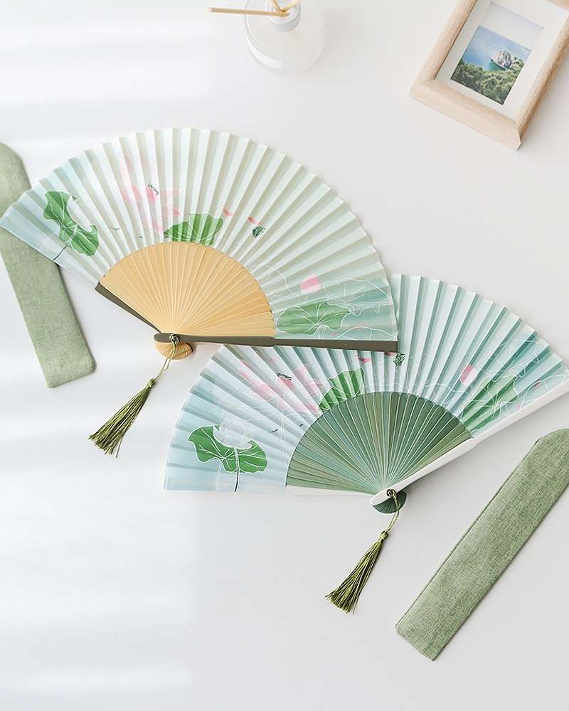 (Gift Set) White Lotus Bamboo Folding Fan (P) + Cotton Fan Pouch