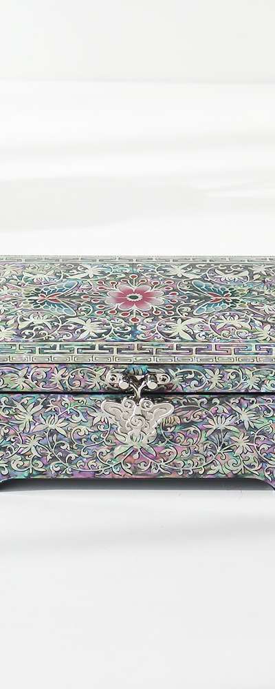 螺鈿漆器 蝶唐草 2段 李朝 貝殻ジュエリーボックス 18センチ(張泰福文化財技能保有者作品)
