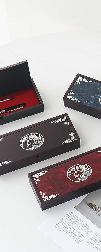 螺鈿漆器 楕円形 自動貝殻筆箱(梅)+ 貝殻ボールペン(梅)+ ボールペン芯セット