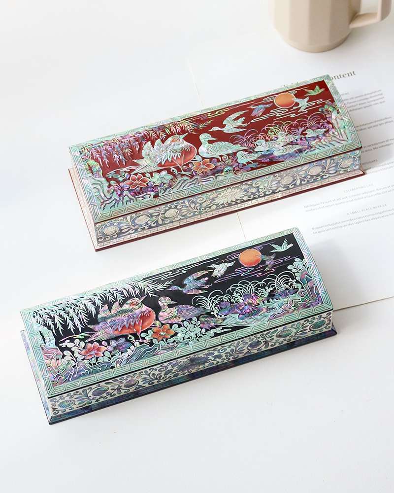 Najeon Lacquerware Mandarin Duck Automatic Mother-of-Pearl Pen Case