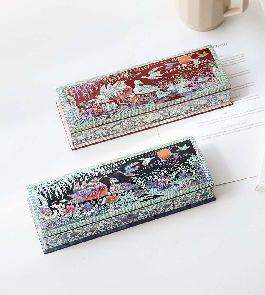 Najeon Lacquerware Mandarin Duck Automatic Mother-of-Pearl Pen Case