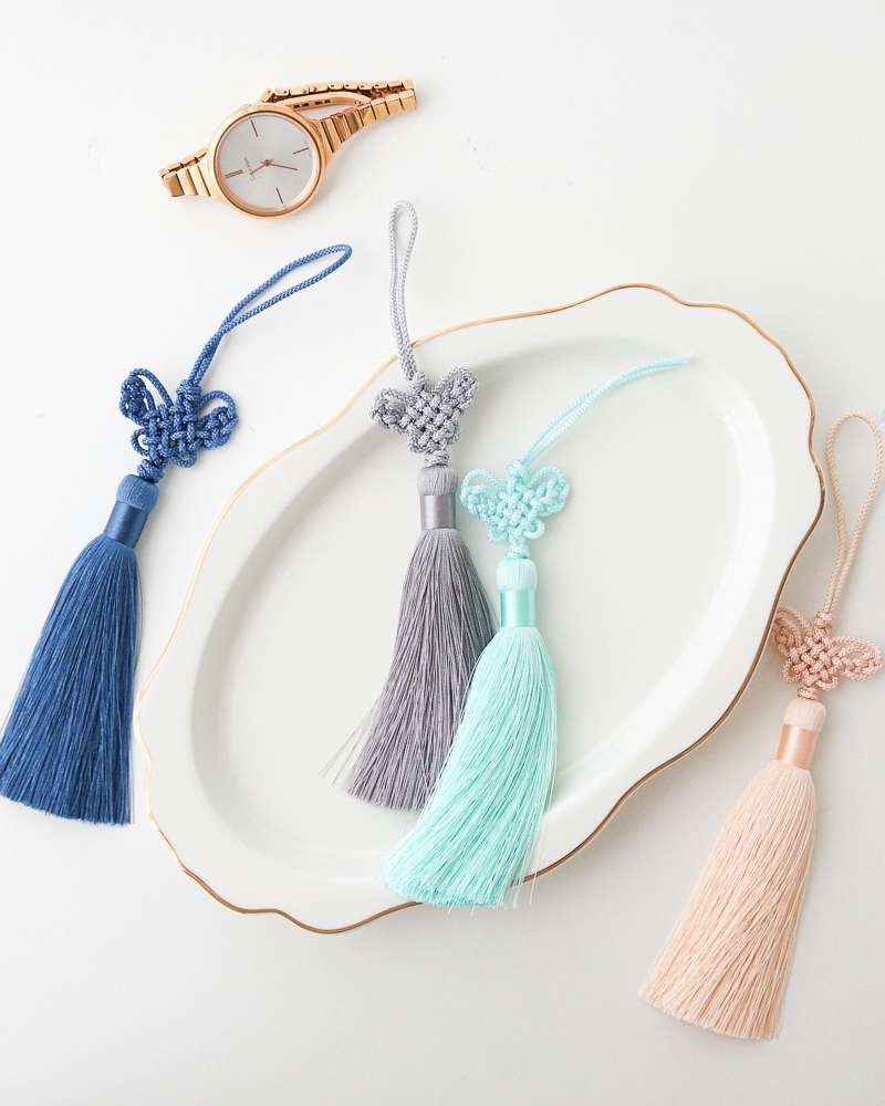 Gift Wrapping Butterfly-Shaped Knot Mini Norigae Pendant