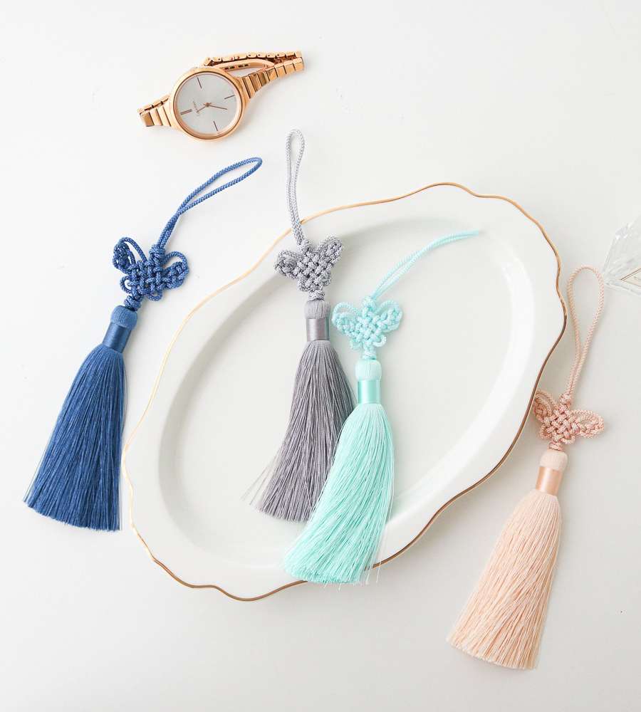 Gift Wrapping Butterfly-Shaped Knot Mini Norigae Pendant