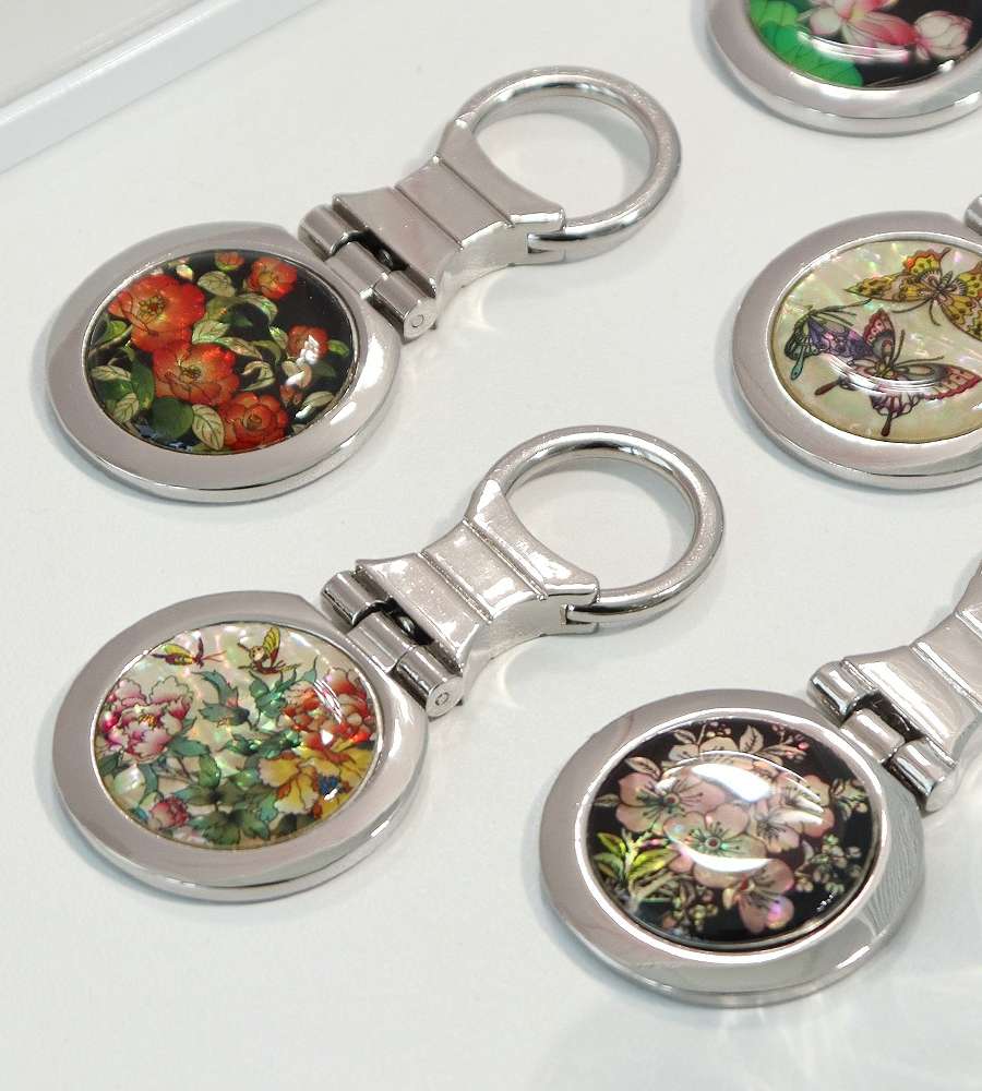 Nacre Mother-of-Pearl Keyring Round K - Korean Traditional Lacquerware