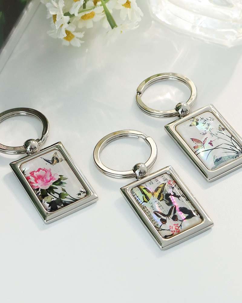 Nacre Lacquerware Mother-of-Pearl Keyring (Square) N