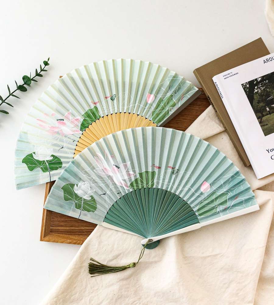 White Lotus Bamboo Folding Fan (P)