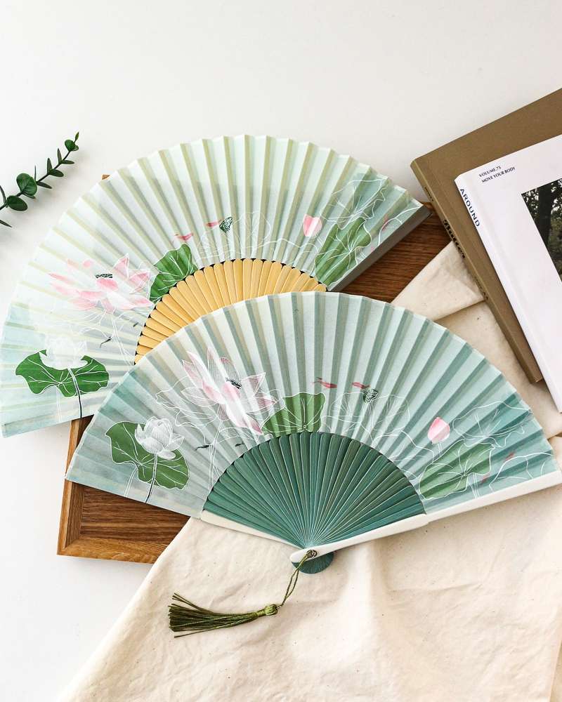 White Lotus Bamboo Folding Fan (P)