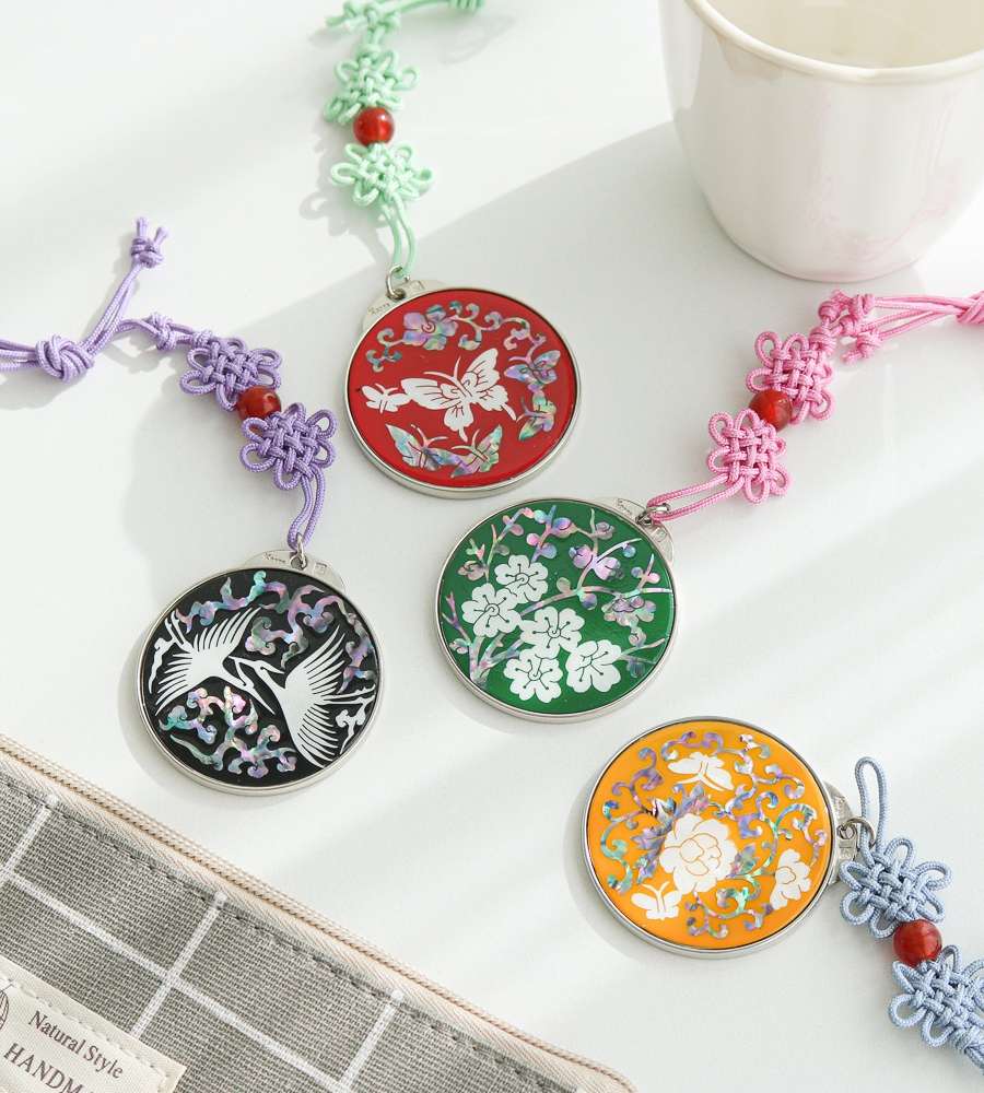 Traditional Mother-of-Pearl Lacquerware Mirror & Bag Charm Set by Park Si Sangbang
