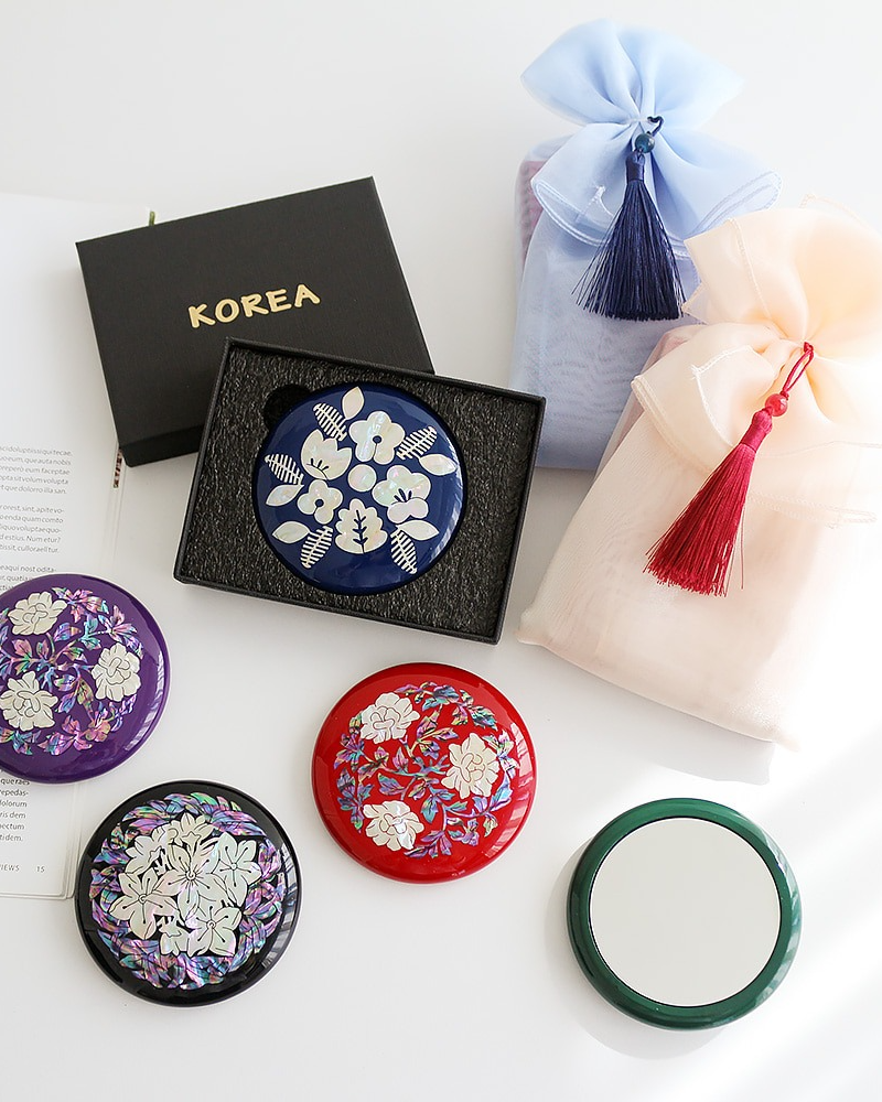 Vivid Wood Round Shell Hand Mirror with Mother-of-Pearl Inlay - Traditional Najeon Chilgi Craft - Korean Souvenir Gift