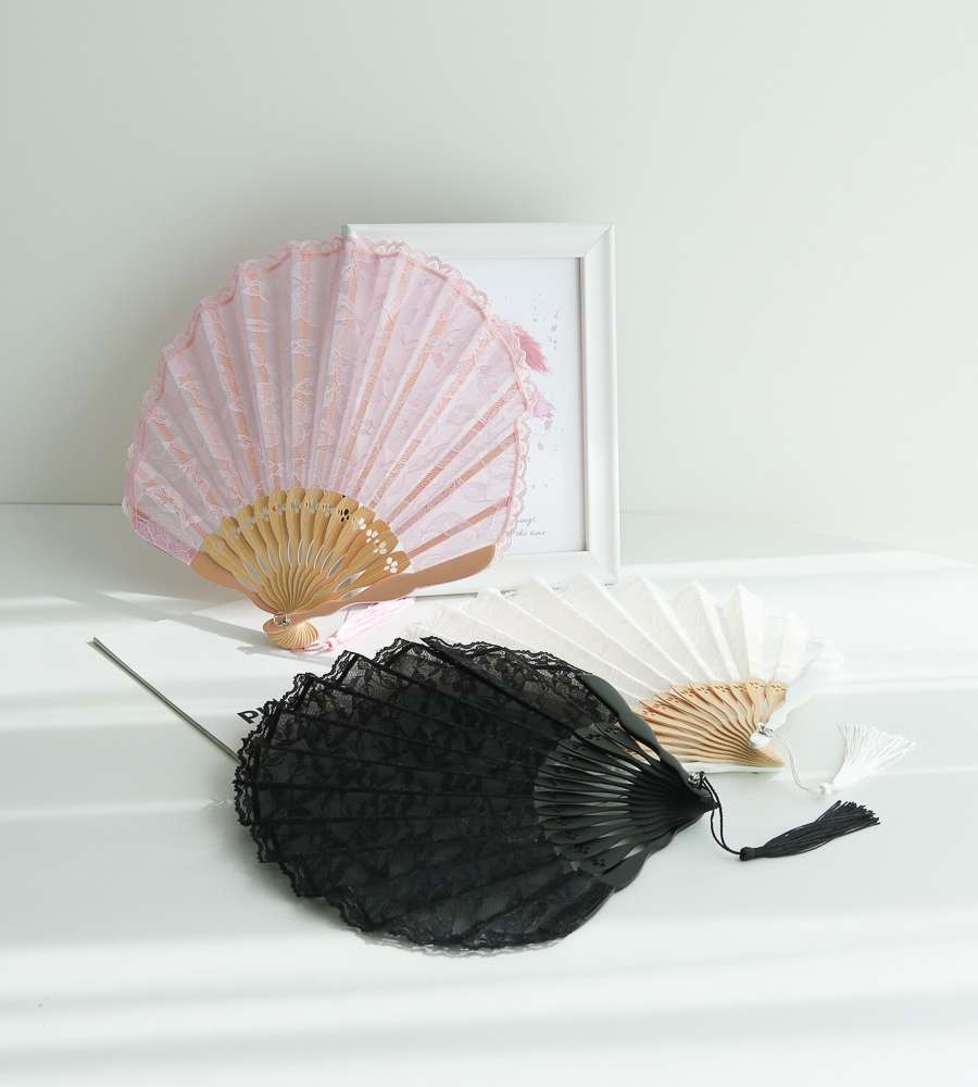 Princess Lace Fan (P)