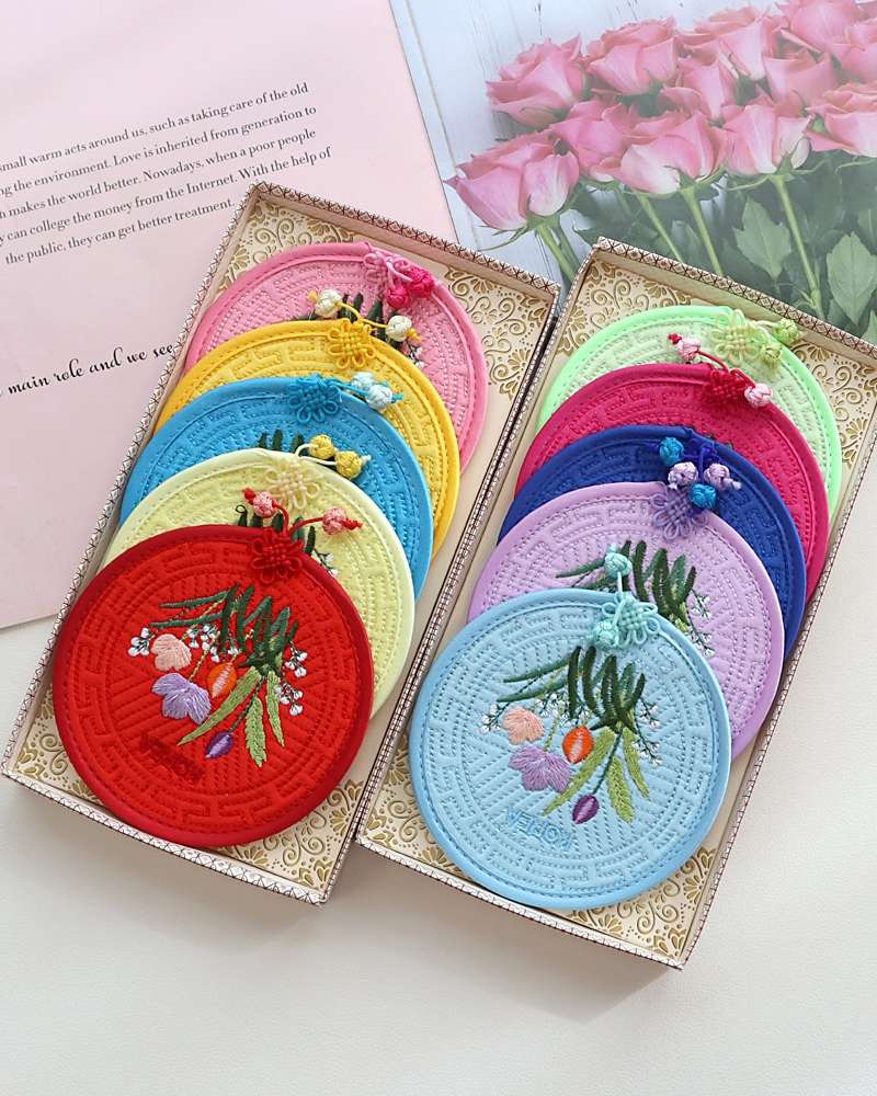 (5-Piece Set) Quilted Circular Tulip Embroidery Coaster Set Y
