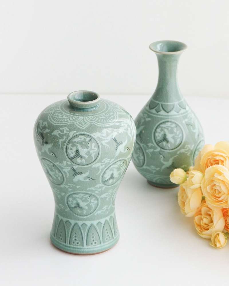 Premium Songwol Crackle Celadon Plum and Orchid Vase Set (Extra Small) Circular Cloud Crane 17cm