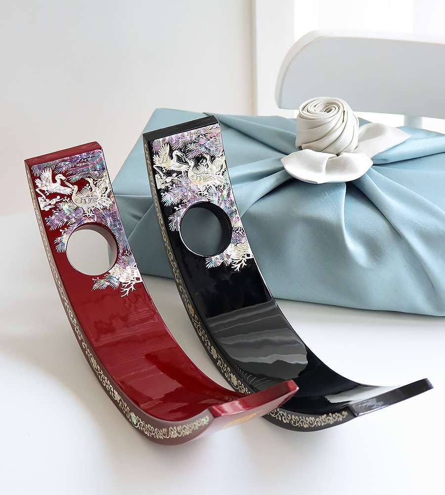 Premium Mother-of-Pearl Lacquerware Crane Wine Holder (Jang Tae-bok Intangible Cultural Heritage Artisan Work)