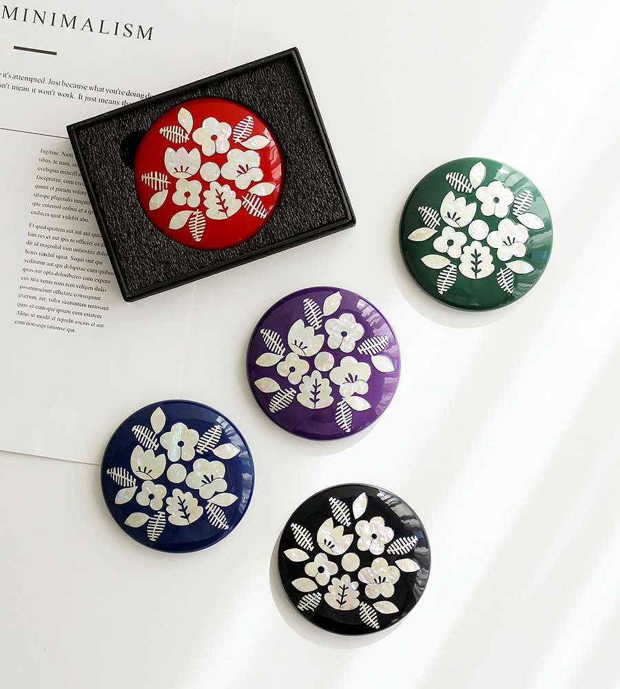 Nacre Inlay Lacquerware Round Mother-of-Pearl Hand Mirror (Flower Cluster)