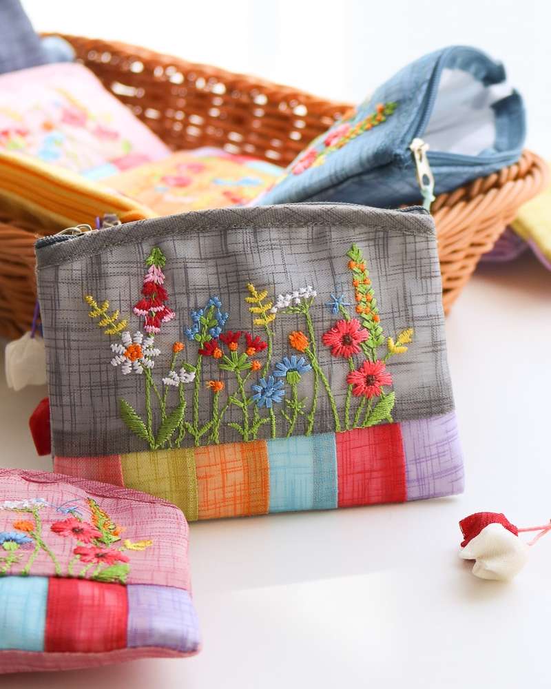 Ramie Wildflower Embroidered Square Coin Purse Y