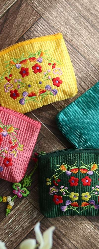 キルティング花刺繍スクエアコインウォレットY