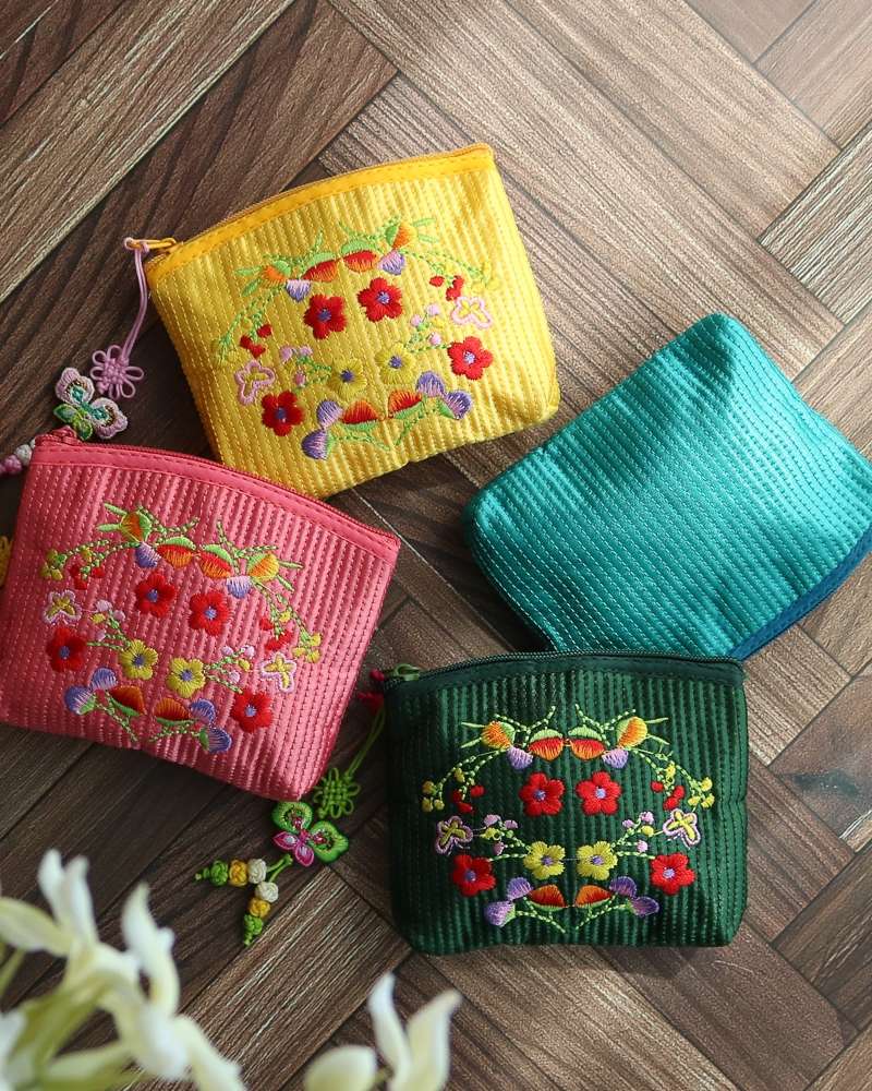 Quilted Flower Embroidery Square Coin Purse Y
