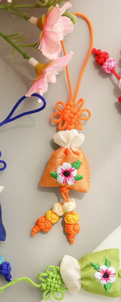 花刺繍福袋 ミニ結び飾りY