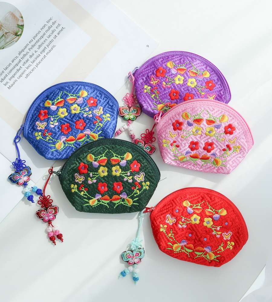 Quilted Floral Embroidery Half-Moon Coin Purse Y