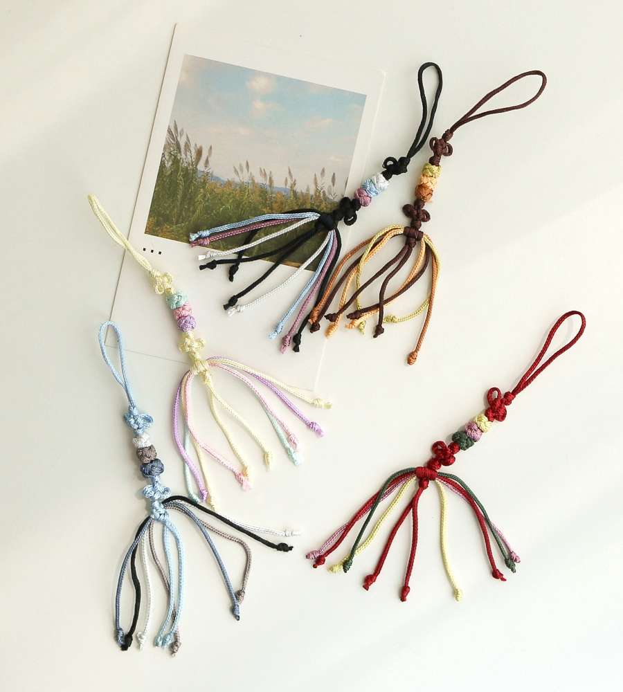 Octopus Tentacle Knot Decorated Mini Norigae Y
