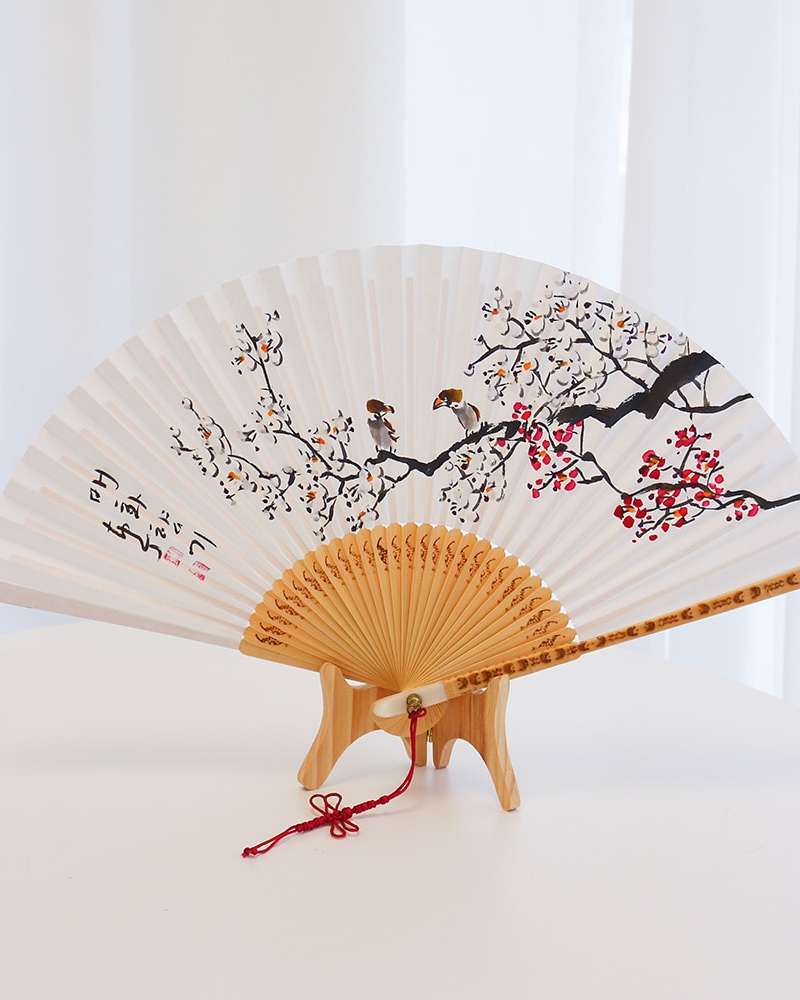(Handwritten) Nam Jung Oriental Painting Special Black Bamboo Folding Fan / Plum Blossoms + Premium Traditional Knot Gift