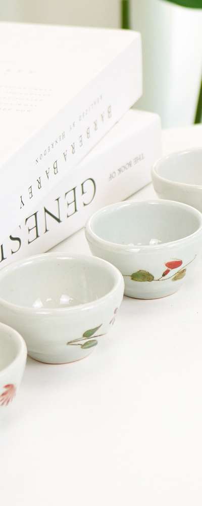 白磁ワイルドフラワー5客茶器セット 伝統茶碗