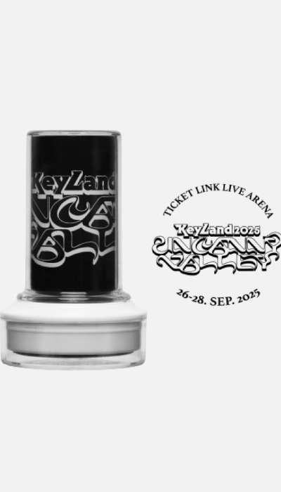2025 KEY [KEYLAND : Uncanny Valley] STAMP