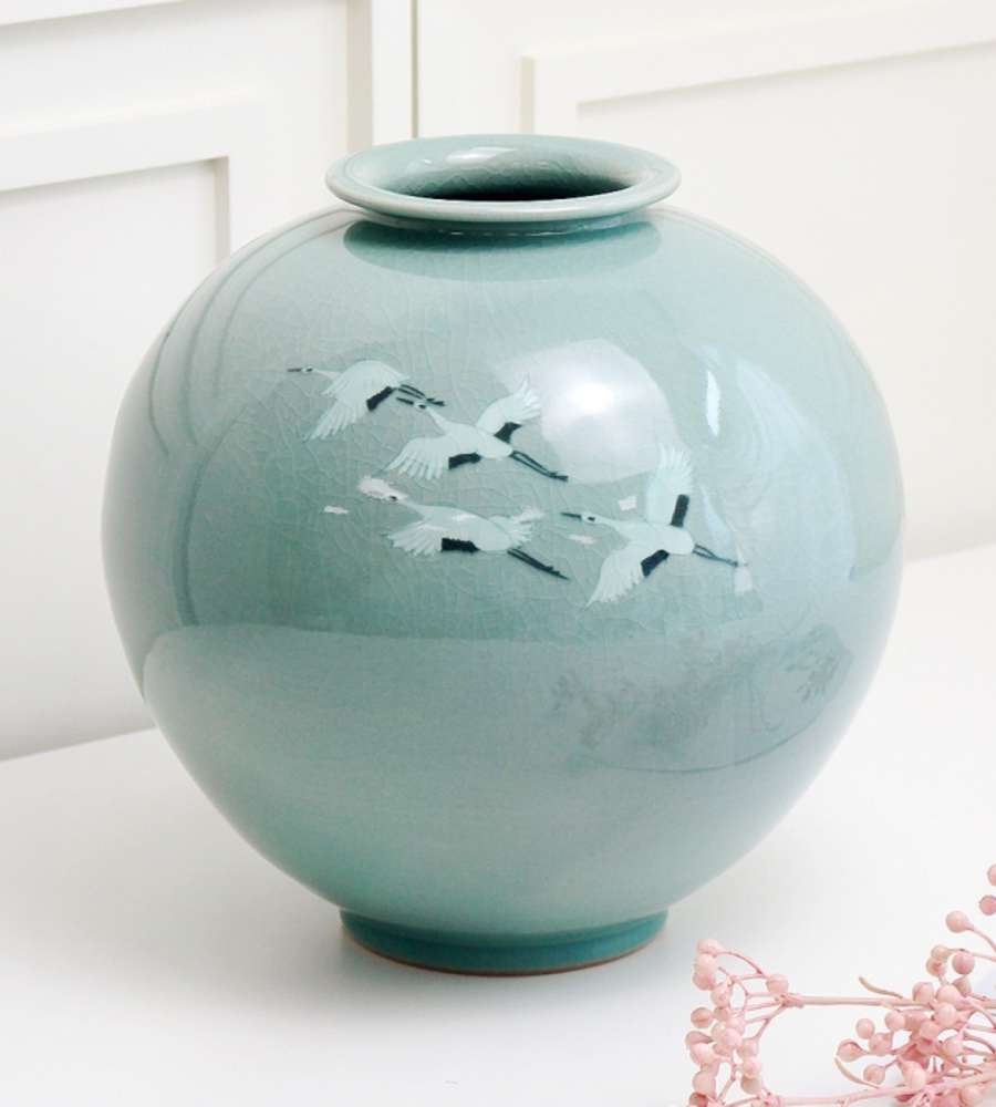 Doseong Celadon Intaglio Crane Vase (Large) 25cm