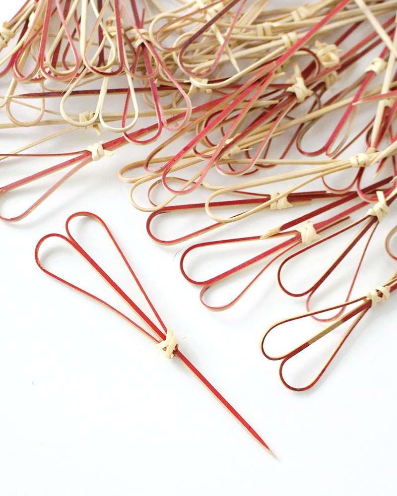 Bamboo Heart Cocktail Picks 100P Red (Heart Picks Disposable Fruit Picks Bento Decoration Cocktail Picks Home Party Dessert Forks)