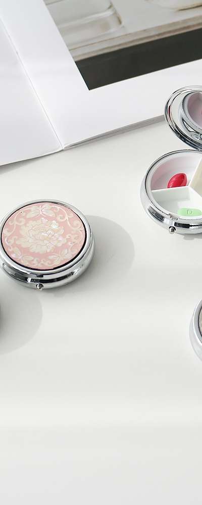 BEST 螺鈿漆器 カット貝殻 薬入れ ポータブル薬入れケース デイリー 薬保管容器 ビタミンケース 伝統 外国人ギフト